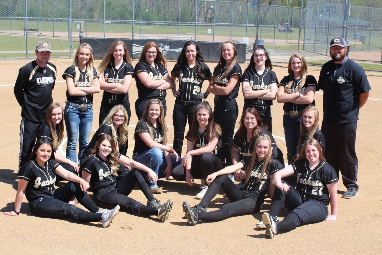 Lady Yellow Jacket Softball Advances to Regionals – The Jacket Journal