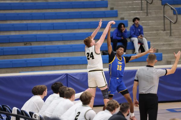 Sr High Boys Basketball vs. NLR